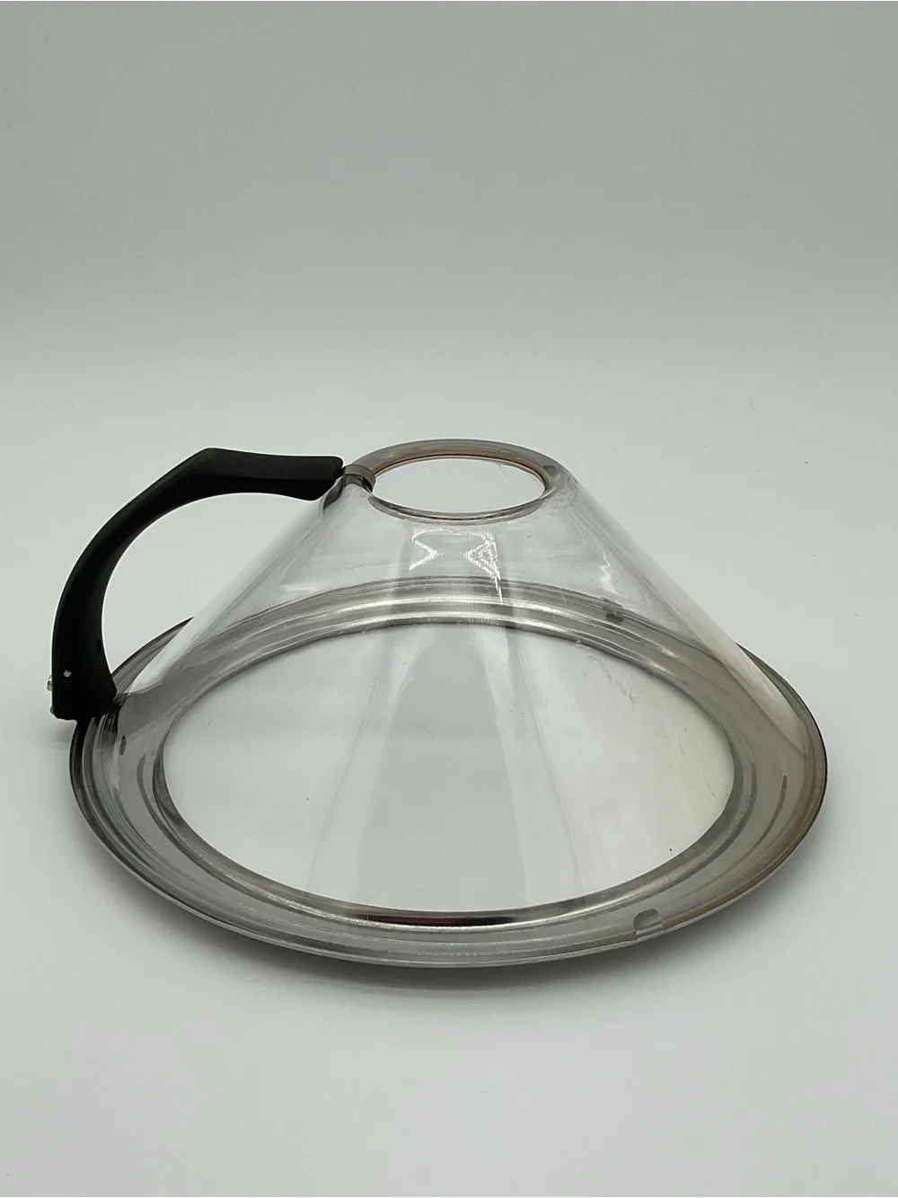 Clear Glass Splatter Guard with Rim and Handle